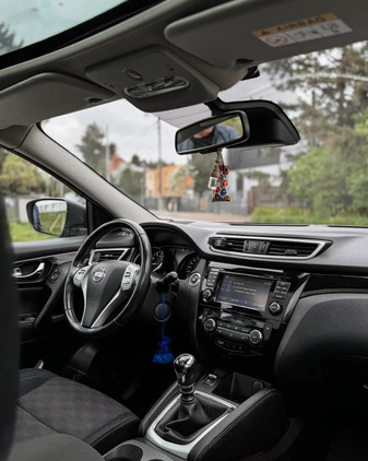 Nissan Qashqai cena 69900 przebieg: 62000, rok produkcji 2015 z Warszawa małe 56